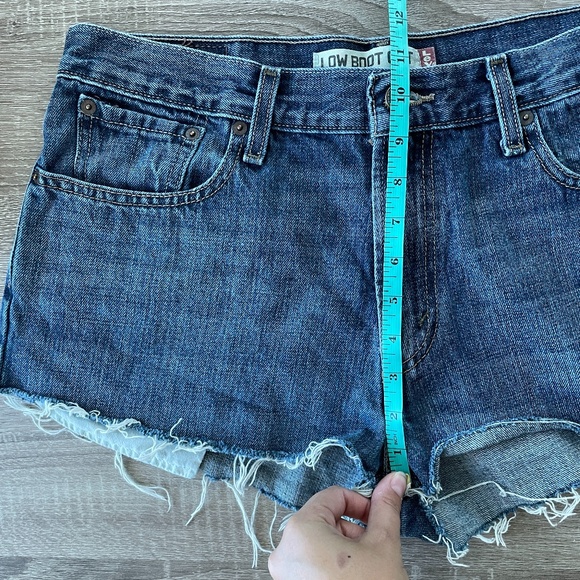 Vintage Levi's 527 medium rise denim cutoff shorts - Picture 5 of 12